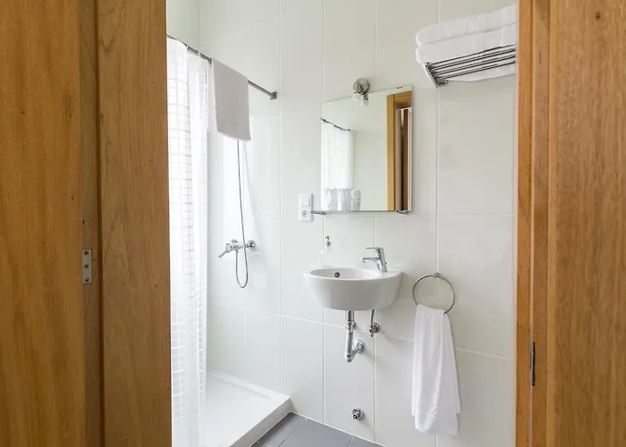 H18 Bed & Breakfast 3*